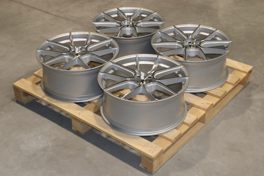 Set of JR30 20x8.5 ET35 5x114.3 72.6mm Silver Machined Face