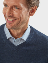 Men's luxury lambswool V-neck knit, navy, by Vedoneire of Ireland