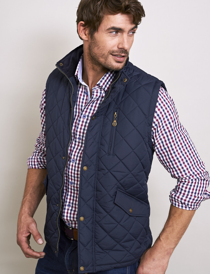 Men's diamond quilt gilet, classic fit, with self colour cord detail