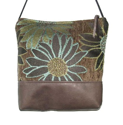 SHOWY FLORAL- leather bottom