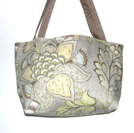 SOFT FLORAL