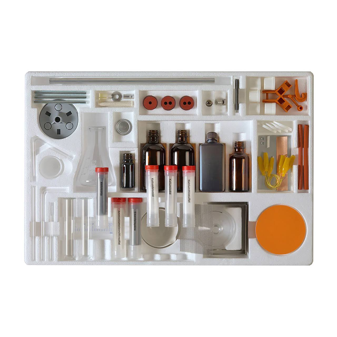 THAMES & KOSMOS Chem C3000 Chemistry Set | Midwest Technology