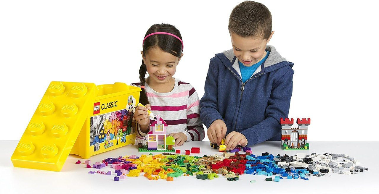 LEGO 10696 Med. Creative Brick Box, 484pc | Midwest Technology