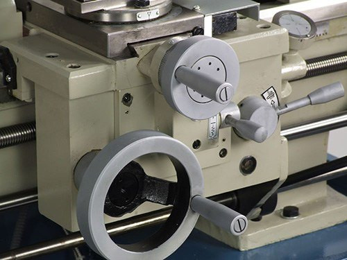 Baileigh 12 Metal Lathe, 220V Midwest Technology