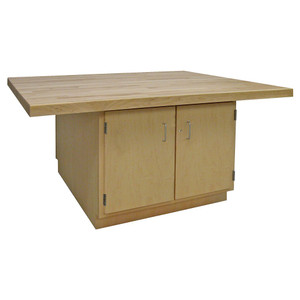 Hann 4-Station Work Bench with 4 Doors and 4 Wilton Vises (7") Hann 4-Station Work Bench with 4 Doors and 4 Wilton Vises (7")