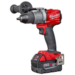 Milwaukee M18 FUEL 1/2" Drill Driver Kit, 18V Milwaukee M18 FUEL 1/2" Drill Driver Kit, 18V