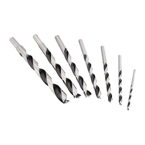 7 brad point drill bits in different sizes have optimized spurs and beveled edges 7 brad point drill bits in different sizes have optimized spurs and beveled edges
