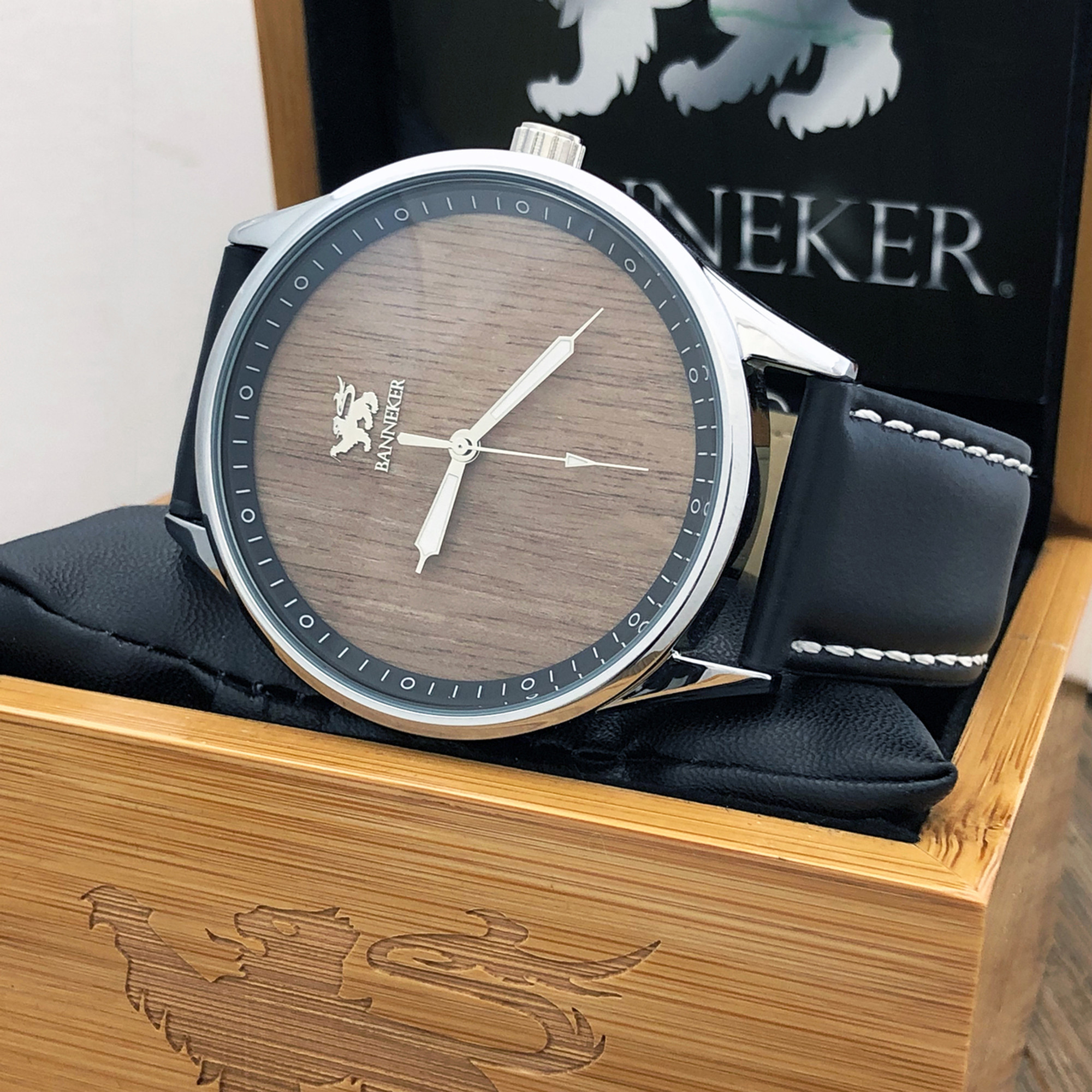 Holzkern - NOW: Your Holzkern watch with free accessories worth 49$ 👉🏻  www.world.holzkern.com/en_world/blog/post/the-yvain-special-edition-45mm  Secure yourself our brand new Special Edition in the popular Camelot design  with a FREE interchangeable ...