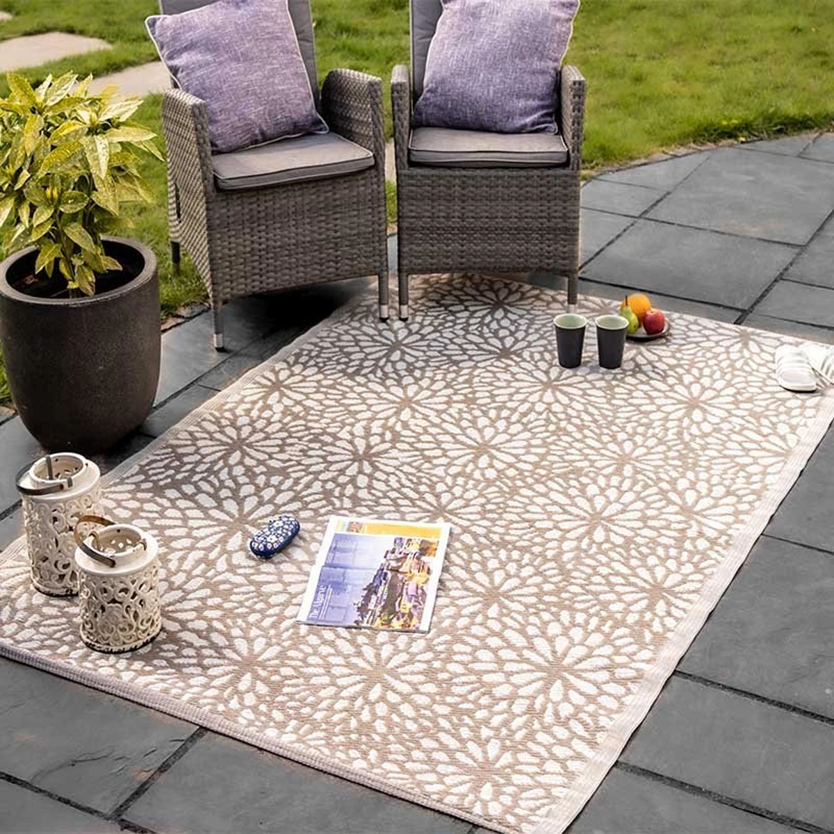 Smart Home Rugs Smart Garden Alfresco Bloom Outdoor Rug, Mocha - 150 x 210cm | Charlies
