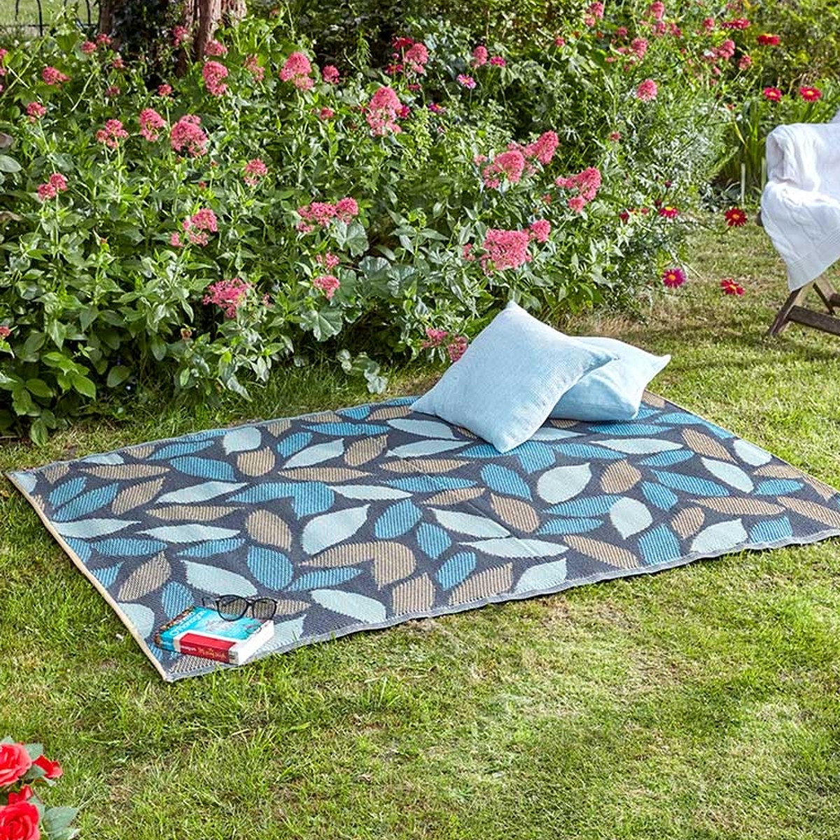 Smart Garden Alfresco FloraLeaves Outdoor Rug, Blue - 150 x 210cm ...