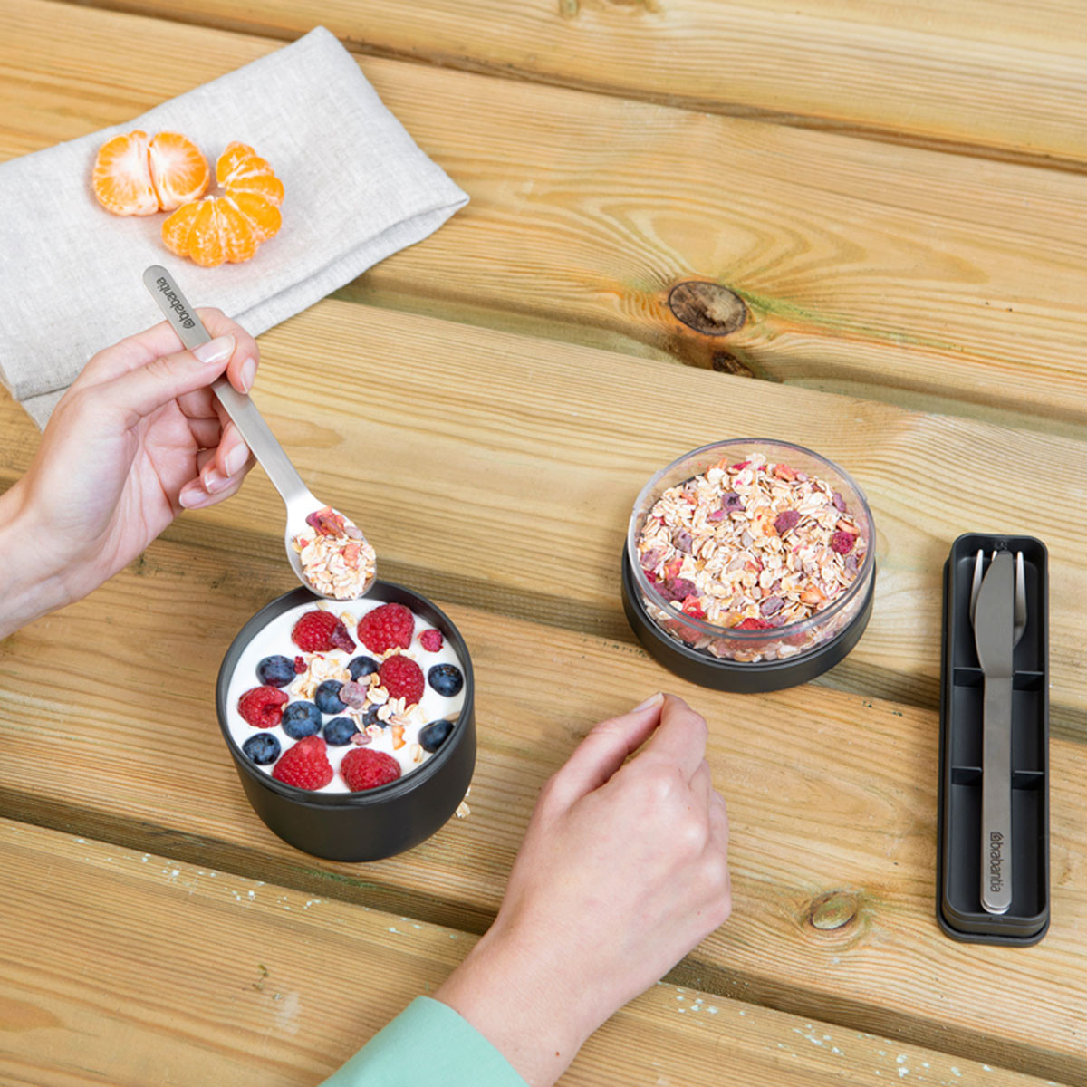Brabantia Set Couverts Voyage Make & Take 3 Pièces – Couteau, Fourchette, Cuillère Acier Inox Avec Étui Compact Gris Foncé