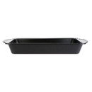 Side profile of rectangular black non-stick roasting tin