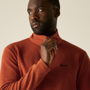 Close-up of the Regatta Men's Thompson Rooibos Tea fleece with quarter zip.