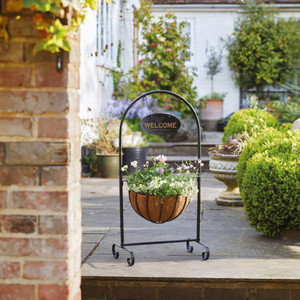 Bring Your Garden to Life with Easy Decor Ideas for a Stunning Outdoor Retreat