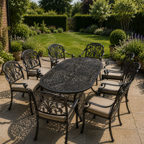 Bramblecrest Venice 8 Seater Aluminium Garden Furniture Dining Set with 3m Parasol & Base
