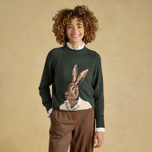 Front styling shot highlighting the classic crew neckline, raglan sleeves and relaxed everyday fit.