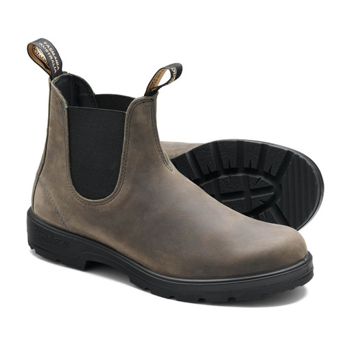 Blundstone 2446 Dealer Clay Chelsea boot with distressed leather upper, black elastic side panel and rugged treaded outsole.