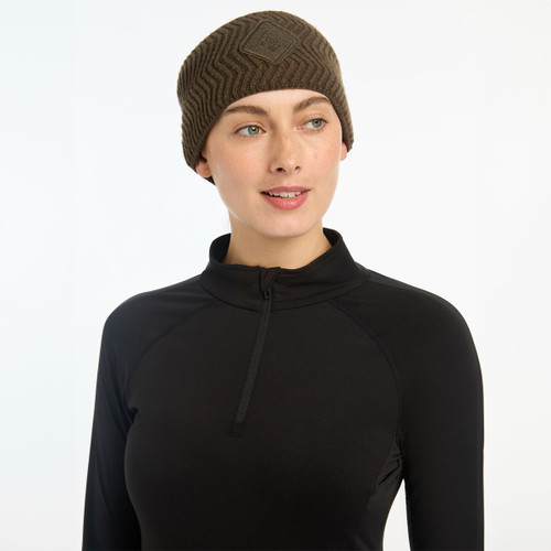 A woman wearing an alpine coloured headband