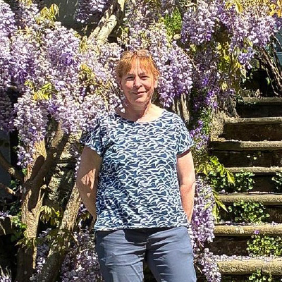 Claire, Store Manager