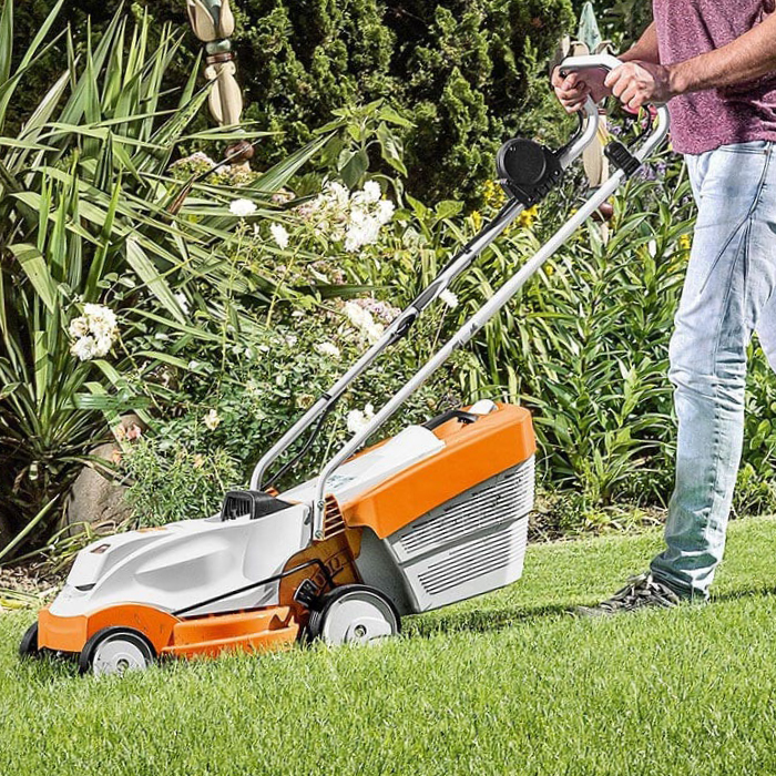 SHOP GARDEN MACHINERY >