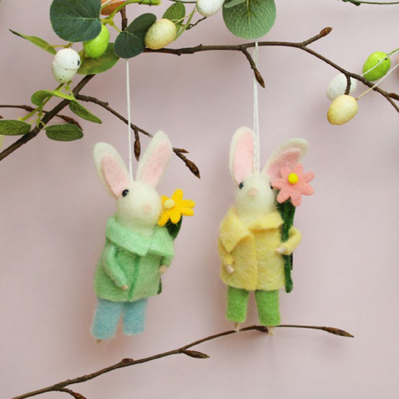 SHOP SPRING & EASTER DECOR >
