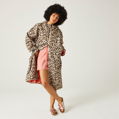 Leopard Changing Robe Regatta Adults Waterproof Changing Robe - Leopard Print | Charlies