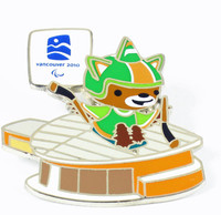 Vancouver 2010 Olympics Sumi Mascot Hockey Pin