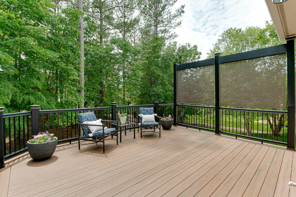 8 Tips for Mixing Railing Materials for Custom Deck Design