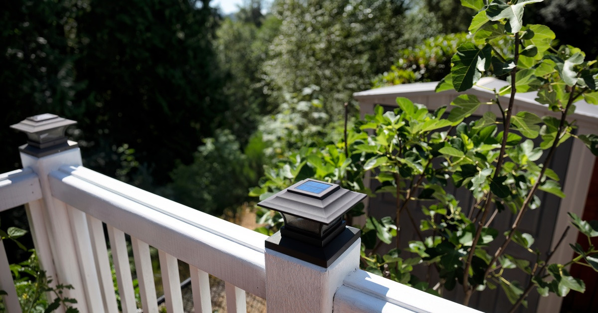 7 Benefits of Solar Post Caps for Deck Railings
