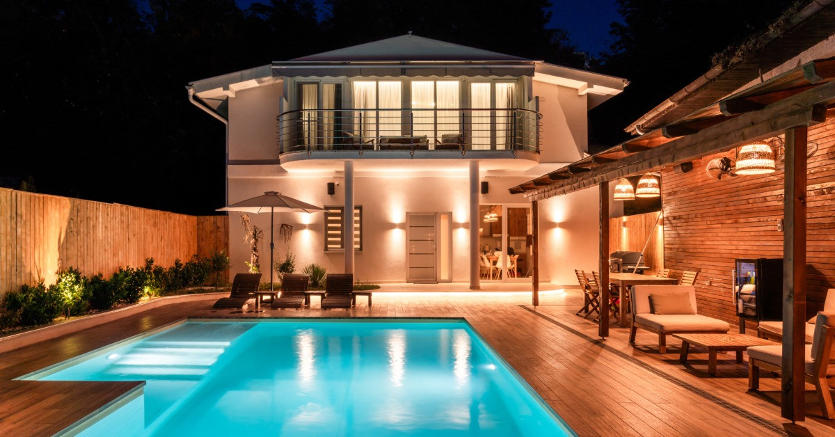 Solar Deck Lighting Options for Modern Decks