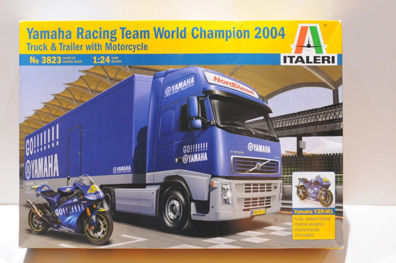 3823 Yamaha Racing Team Truck