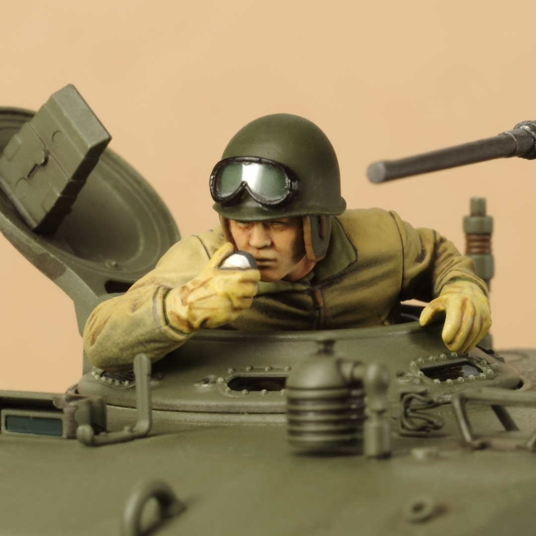 TAM35346 Tamiya 1/35 U.S. M4A3E8 Sherman Easy Eight (European Theater) Medium Tank Model Kit