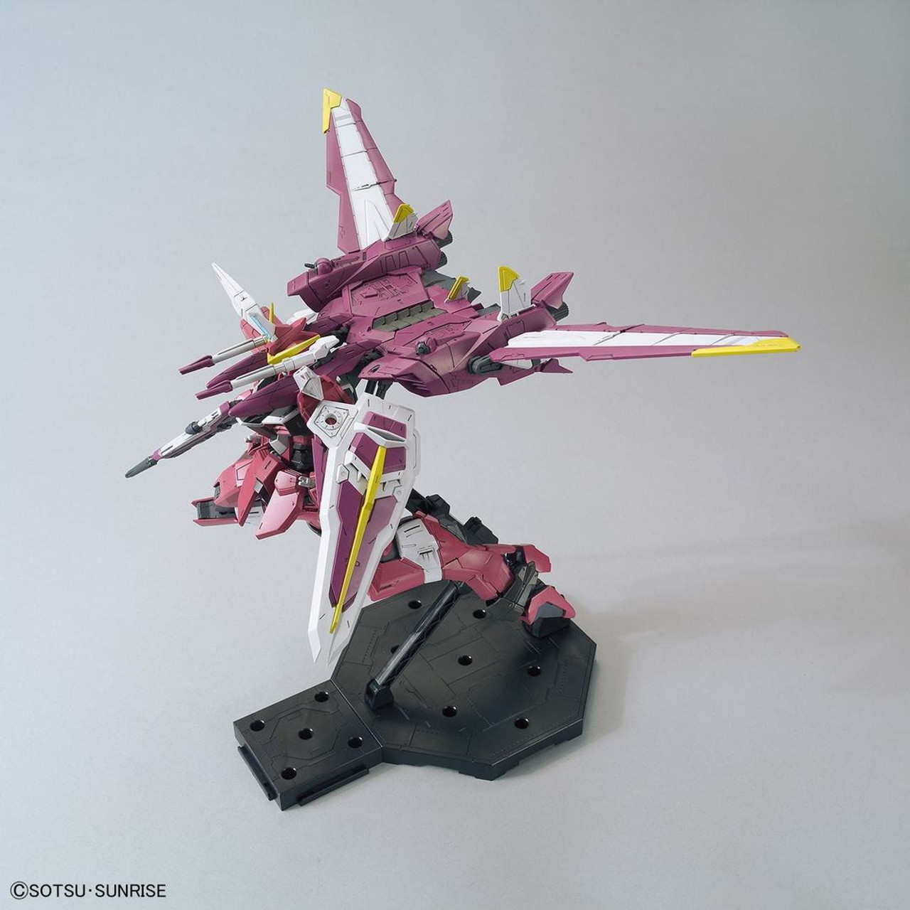 BAN2374530 Bandai MG Justice Gundam 'Gundam SEED'