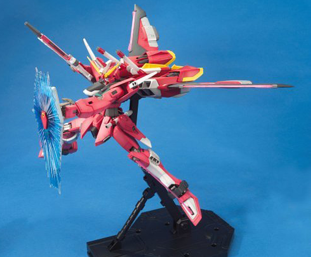 BAN2374530 Bandai MG Justice Gundam 'Gundam SEED'