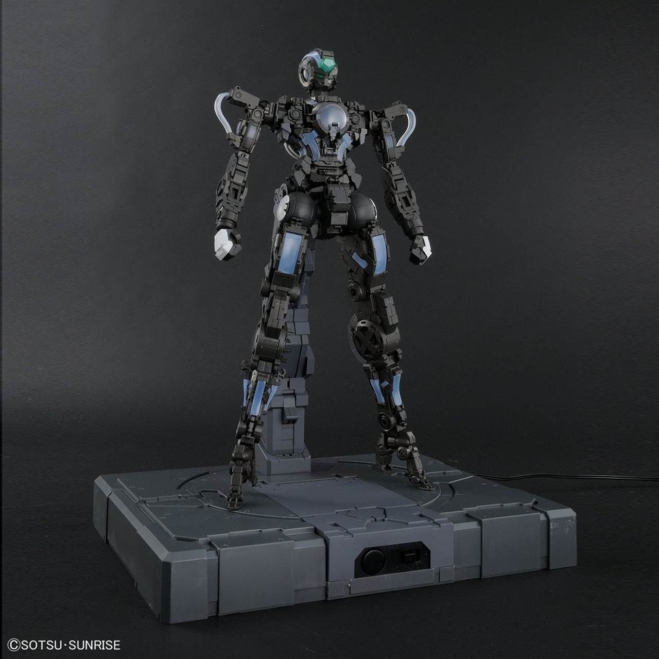 PG GUNDAM EXIA 1/60 スケール Bandai PG Mobile Suit Gundam 00 Gundam Exia 1/60 Colour