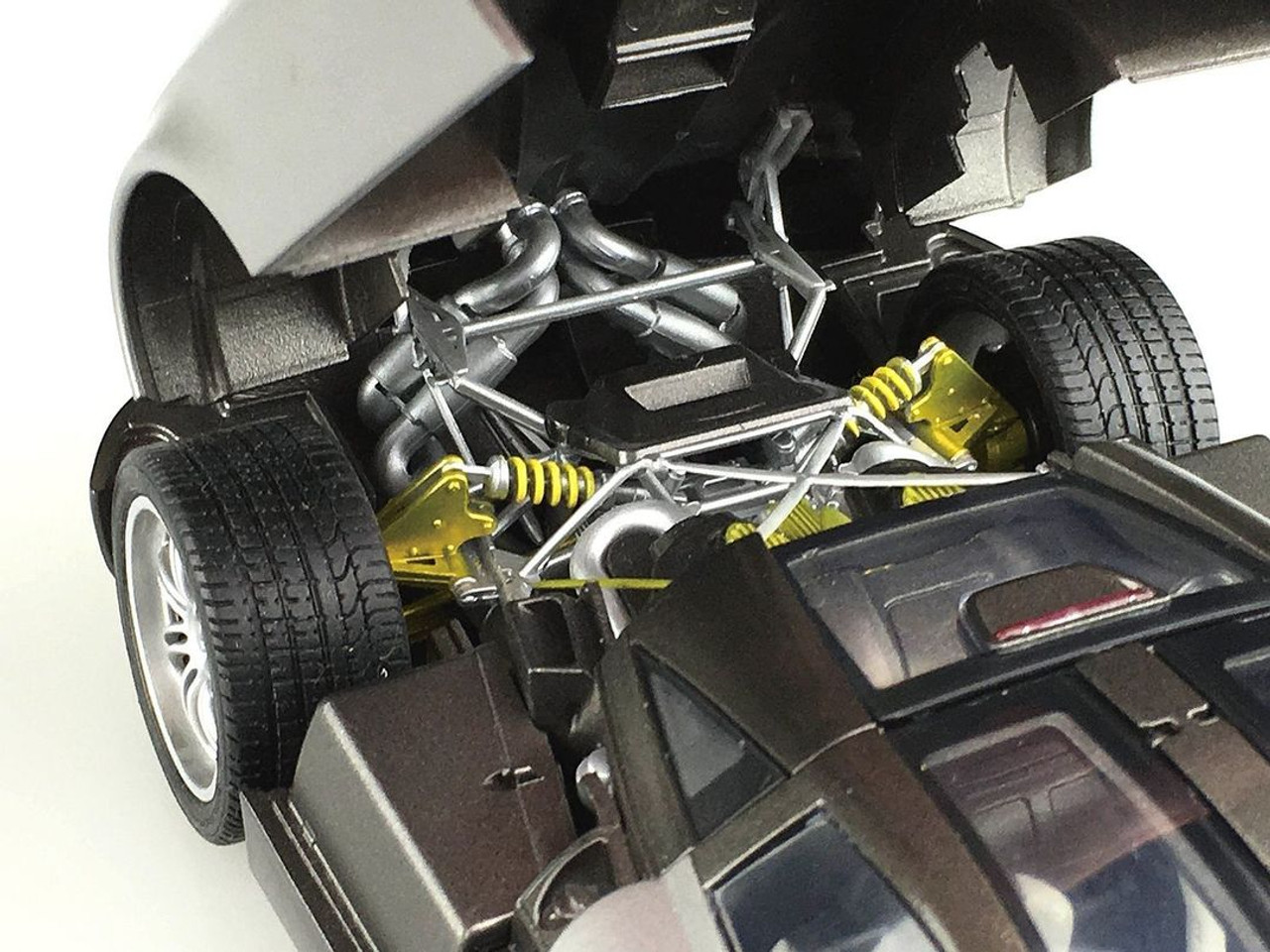 01090 Pagani Huayra 1/24 scale plastic sport car model kit