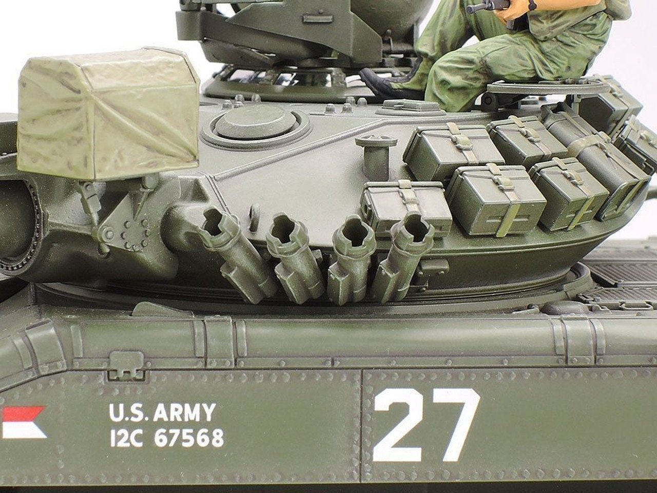 TAM35365  U.S. Airborne Tank M551 Sheridan,Vietnam War 1/35 TAM35365  U.S. Airborne Tank M551 Sheridan,Vietnam War 1/35