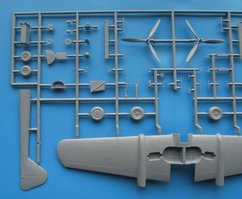 48001 Fokker D-XXIII 1/48