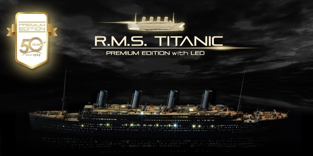 14226 RMS Titanic Ocean Liner Premium Edition(Limited) w/LED, wood deck, photo-etch 1/400