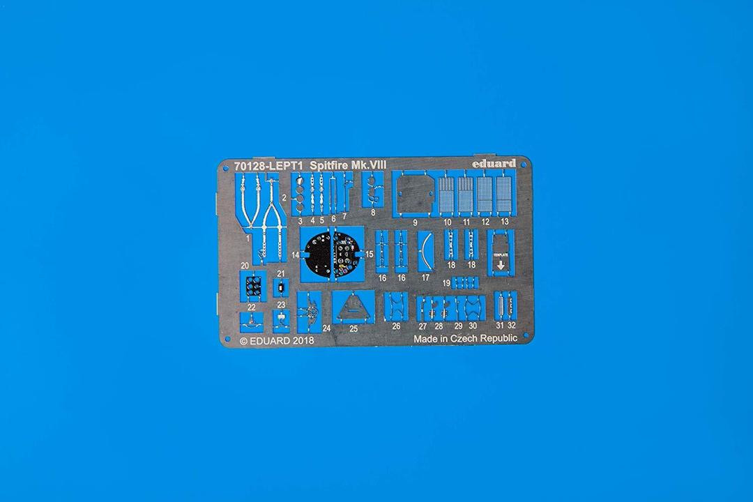 70129 Spitfire HF Mk VIII Fighter (Profi-Pack Plastic Kit) 1/72