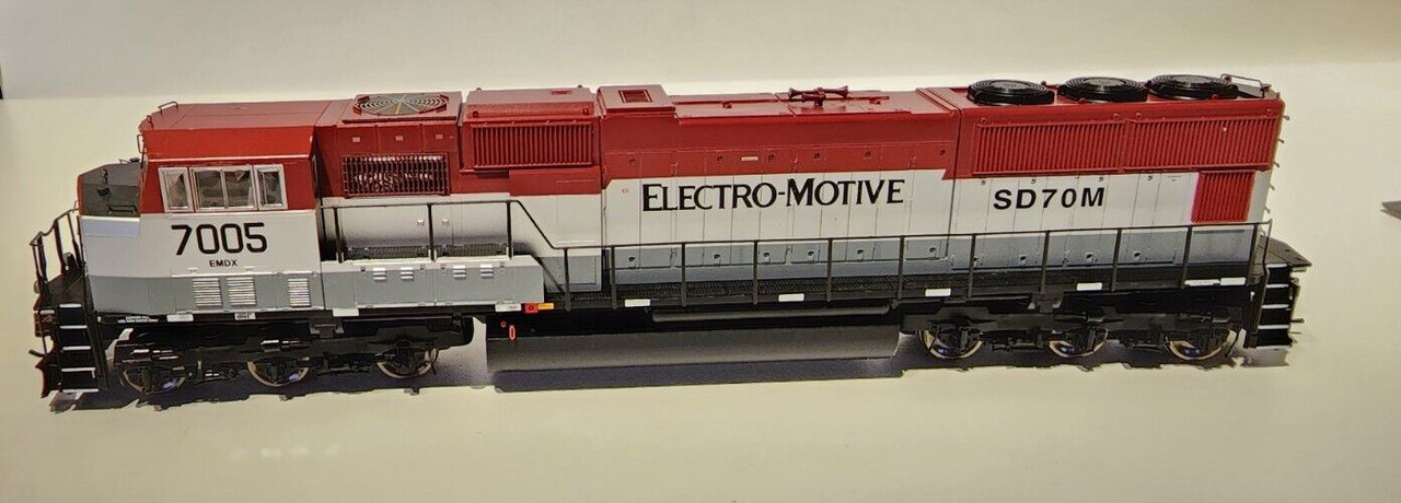 ATHG6181 Collection Athearn Genesis G6123 HO Scale EMD Leasing #2 SD 70M Locomotive