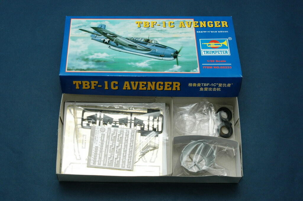 1/32 Trumpeter TBF1C Avenger Aircraft