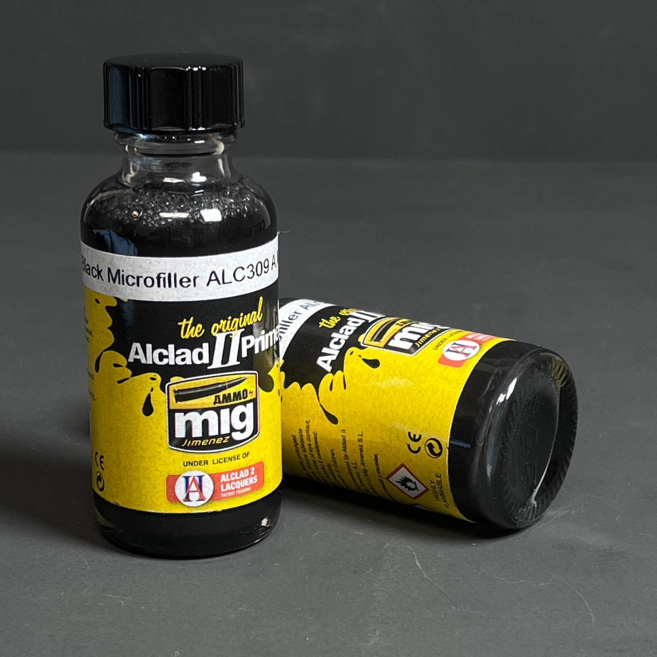 AMM8211  Black Alclad Microfiller and Primer ALC309, 30ml