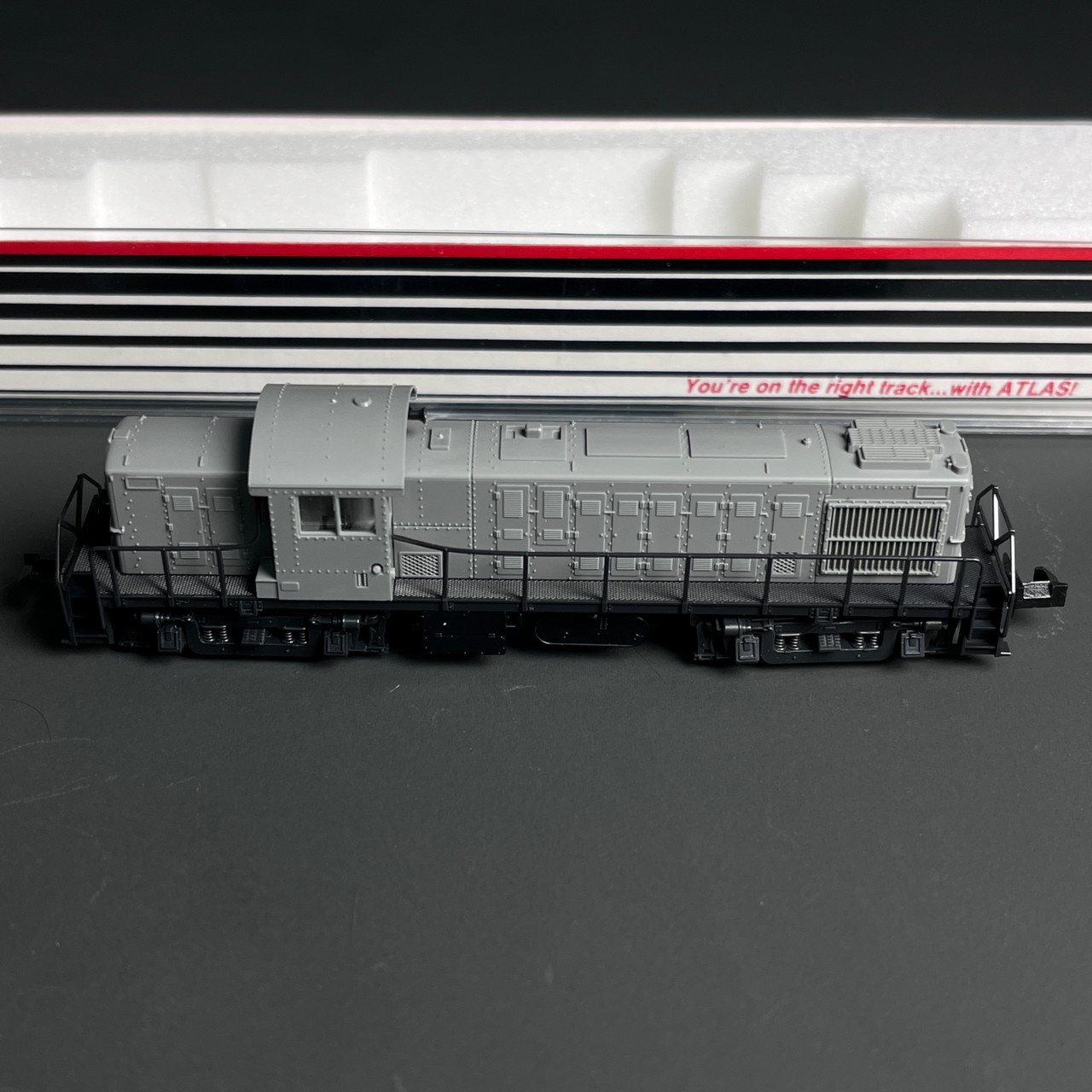 USDATL4400 Pre-Owned  Alco RS-1 Undecorated Rd# Un-Number DC Old Mech Rapido Couplers