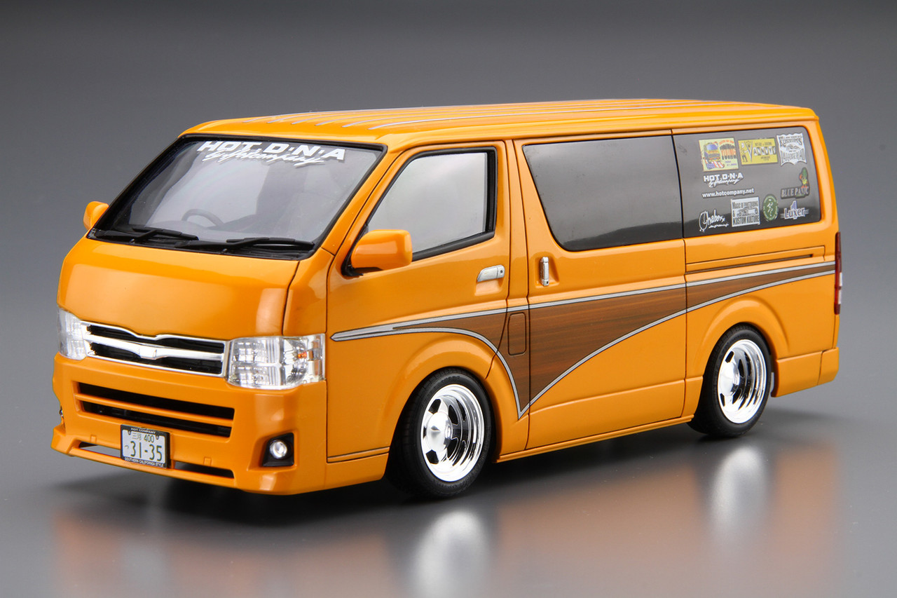 Aoshima 1/24 Hot Company TRH200V Hiace 12 (Toyota) Car kits 05948