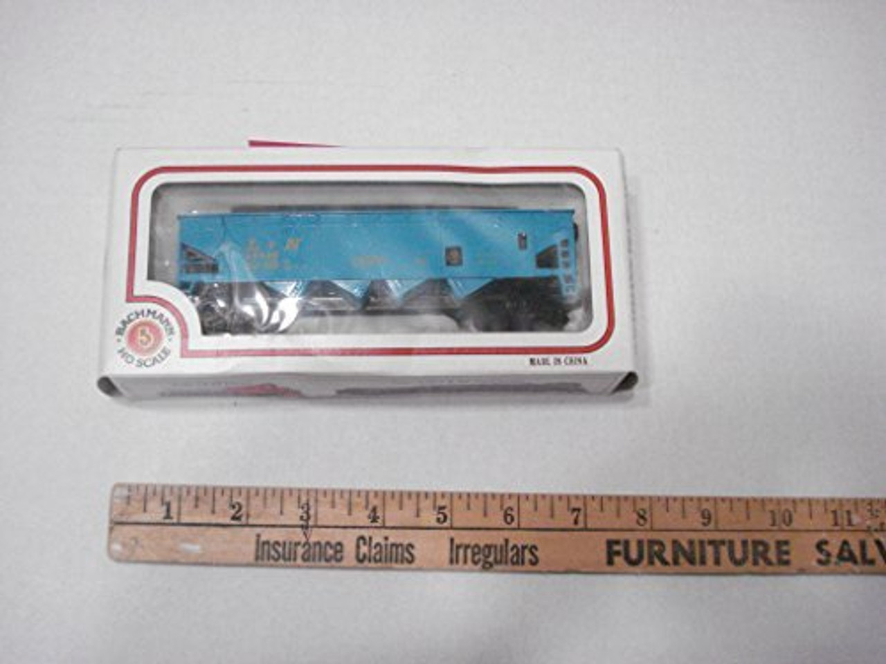 BAC76036 Pre-Owned HO Freight Cars,Assorted