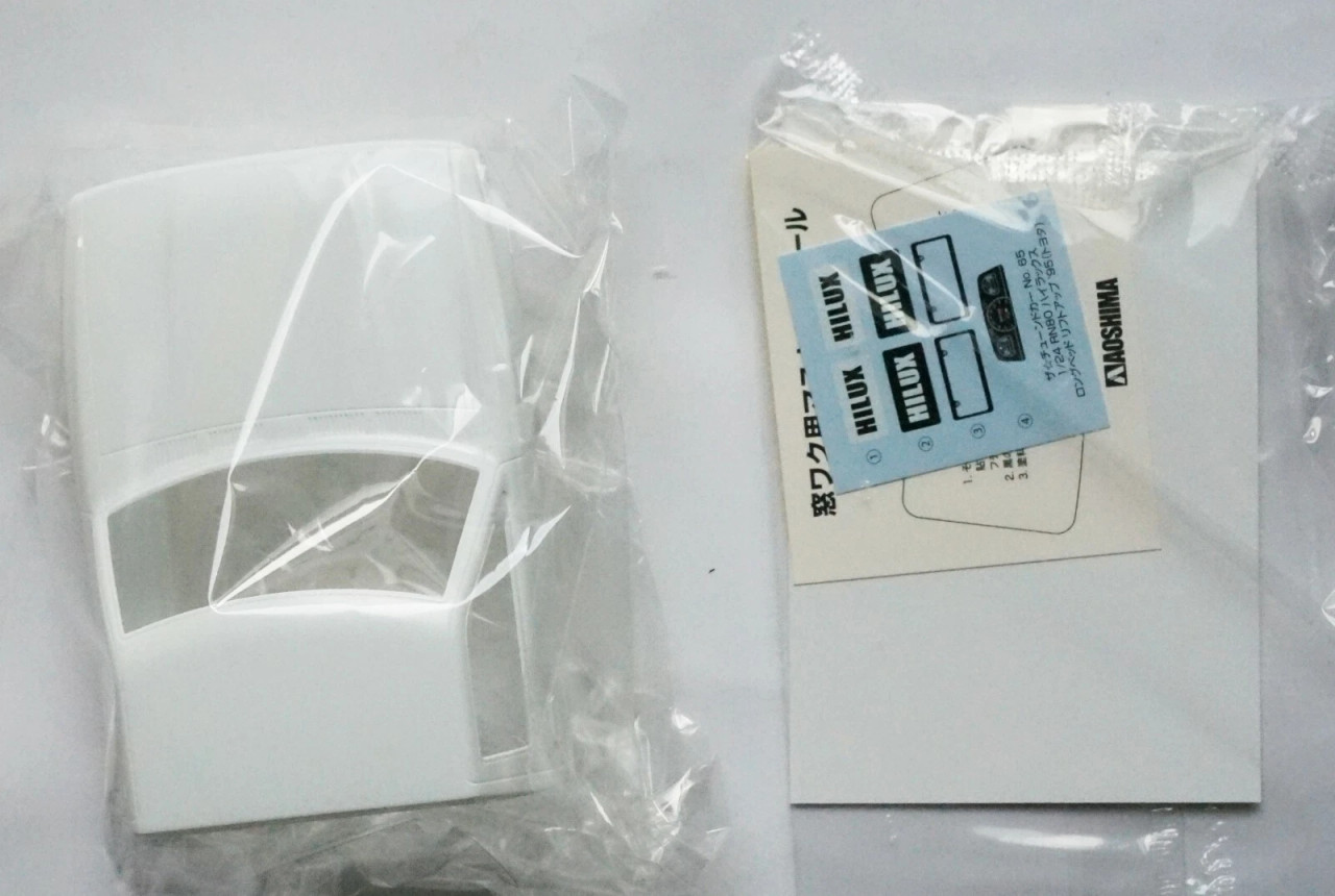 AOS20090 Aoshima 1/24 RN80 Hilux Custom 85 (Toyota)