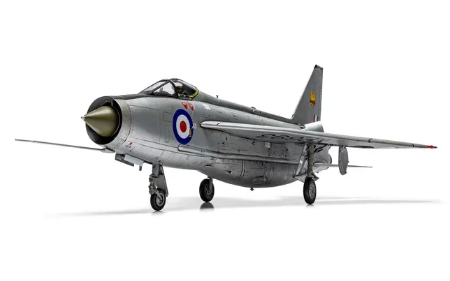 ARXA09178A English Electric Lightning F.6 + Collectors Coin 1/48