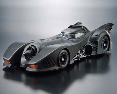Bandai 1/35 Batmobile (Batman 1989 Ver.) Model Kit