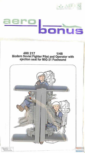 ARSAB480217 1:48 AeroBonus Modern Soviet Fighter Pilot Figure and Operator with Ejection Seats (For MiG-31)